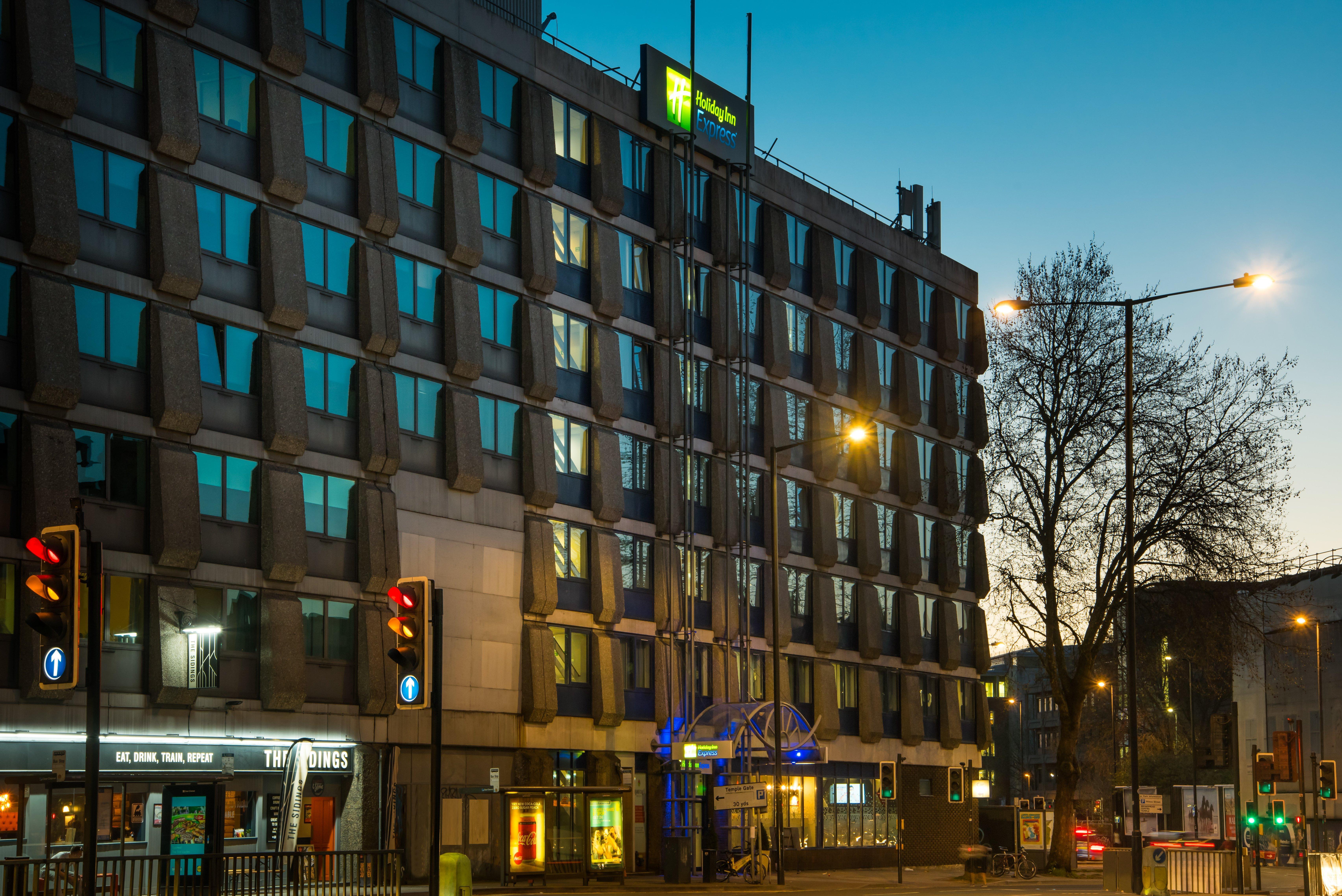 Holiday Inn Express Bristol City Centre, An Ihg Hotel Exterior photo