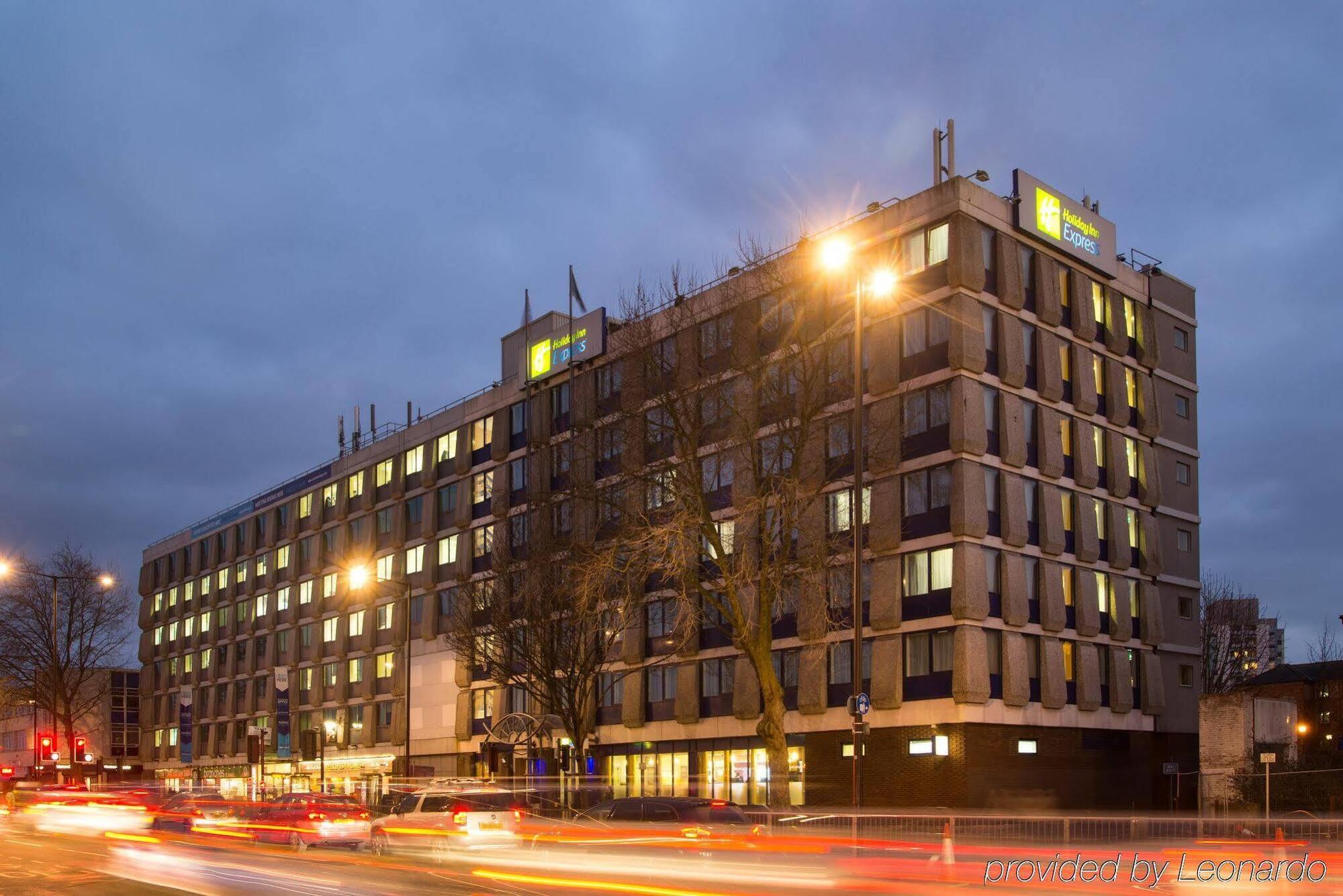 Holiday Inn Express Bristol City Centre, An Ihg Hotel Exterior photo